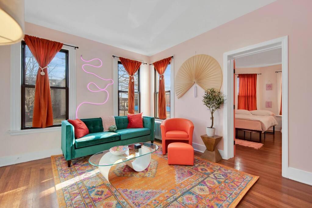Peachy Paradise In East Rock Near Dt/Yale New Haven Bagian luar foto