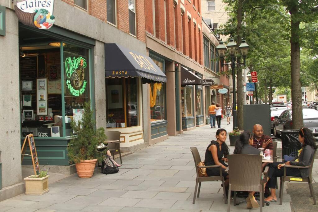 Peachy Paradise In East Rock Near Dt/Yale New Haven Bagian luar foto