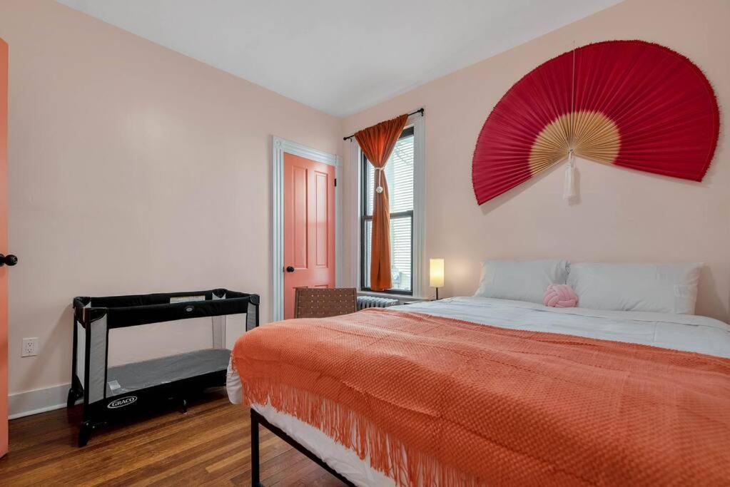 Peachy Paradise In East Rock Near Dt/Yale New Haven Bagian luar foto